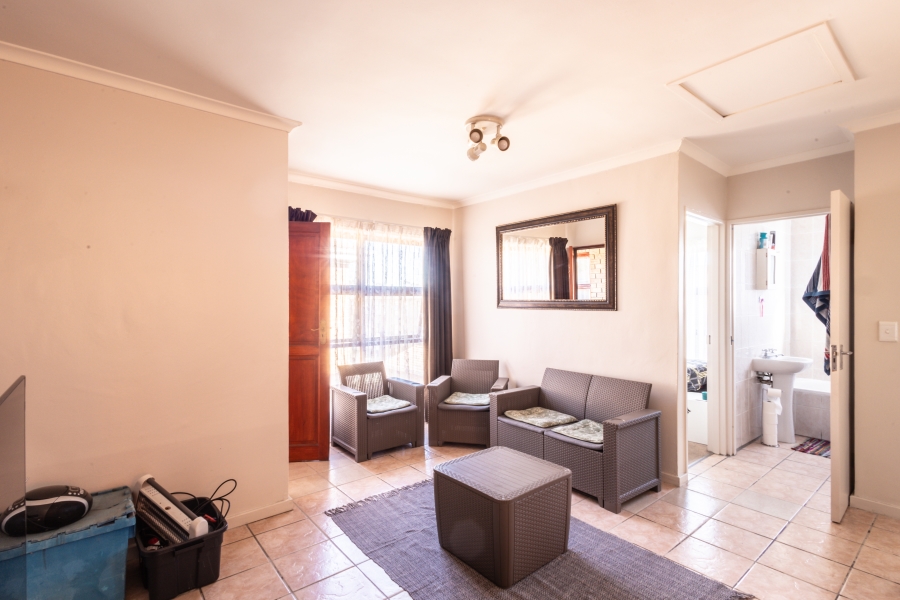 2 Bedroom Property for Sale in Brackenfell Central Western Cape